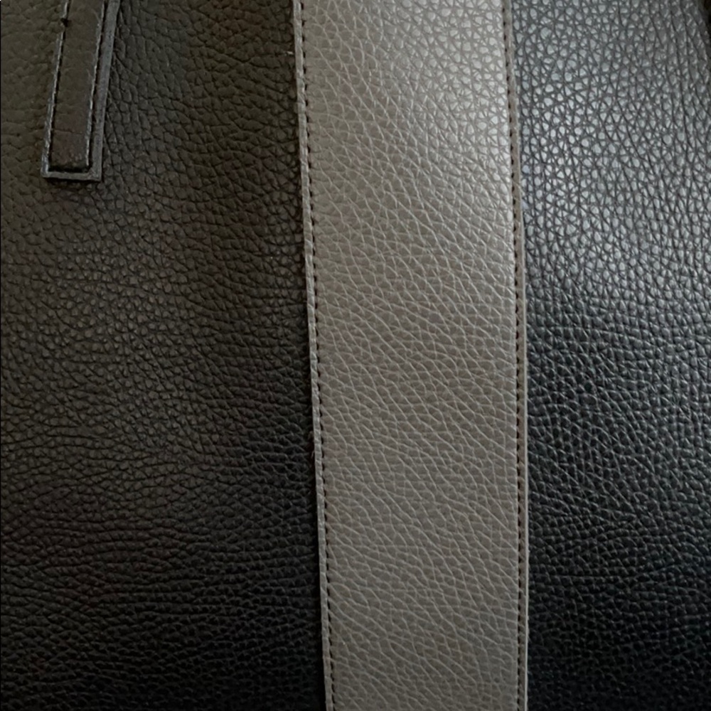 Vince Camuto black bag with grey stripe - Picture 3 of 7